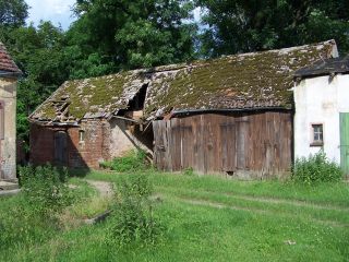 schuppeneingang Der Schuppen vor der Dachsanierung